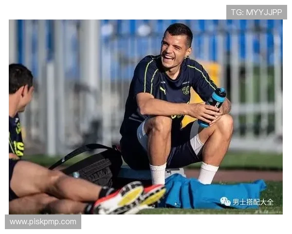 足球场上的魅力风采足球明星型男的时尚瞬间与精彩瞬间合集